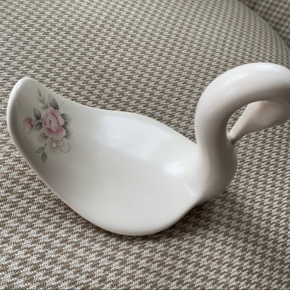 VINTAGE Pfaltzgraff for Alquetta USA swan hand towel holder tea rose pattern - Picture 1 of 7